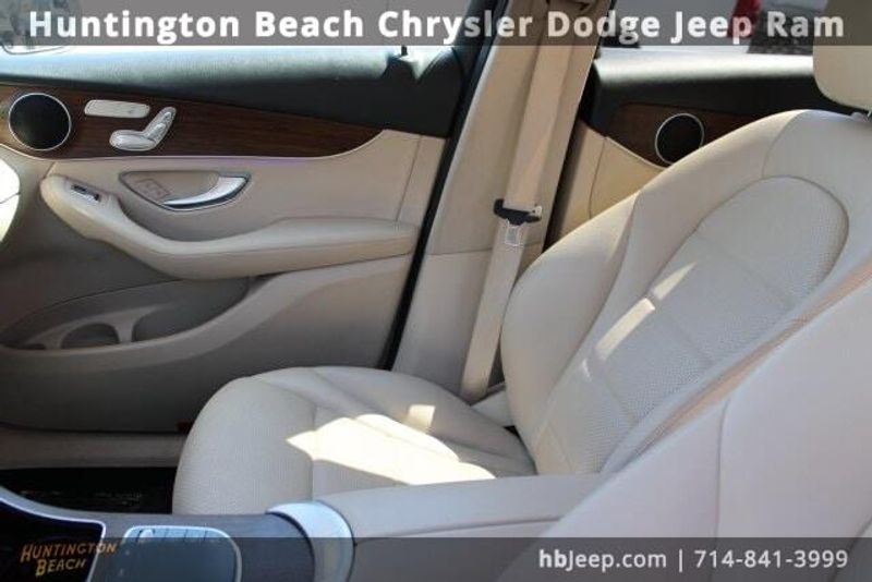 2022 Mercedes-Benz GLC 300Image 30