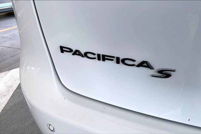 Used 2023 Chrysler Pacifica Hybrid LimitedImage 31