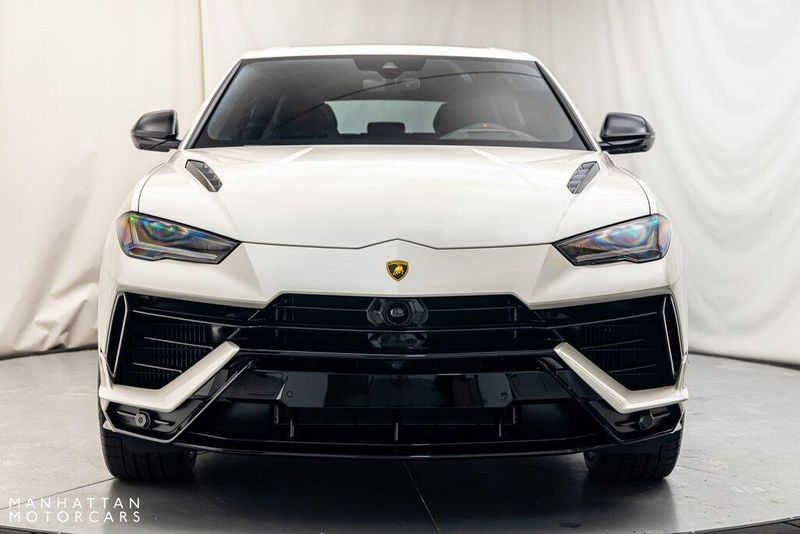 2024 Lamborghini Urus SImage 8