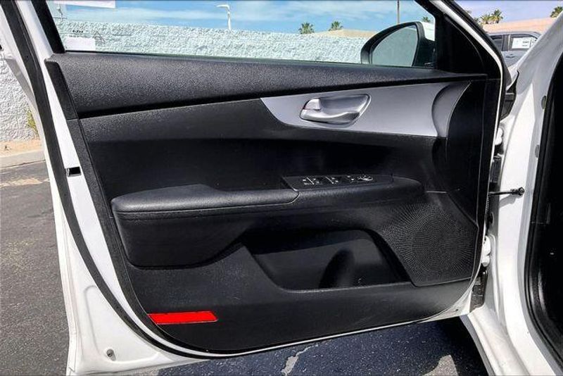 Used 2023 Kia Forte LXSImage 22