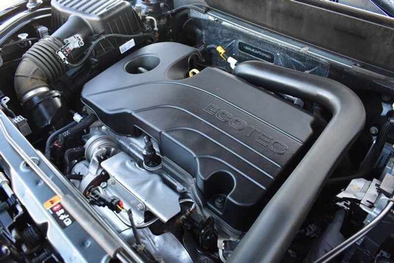 Used 2023 Chevrolet Equinox RSImage 36