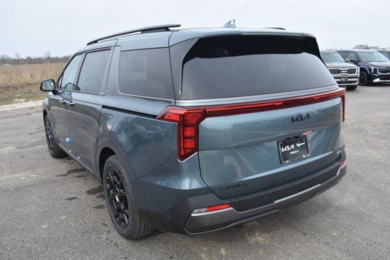 New 2026 Kia Carnival Hybrid SXImage 6