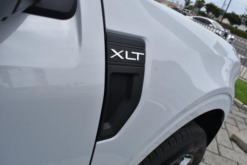 New 2025 Ford Maverick XLTImage 5