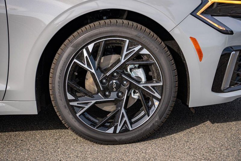 New 2026 Kia K5 GT-LineImage 9