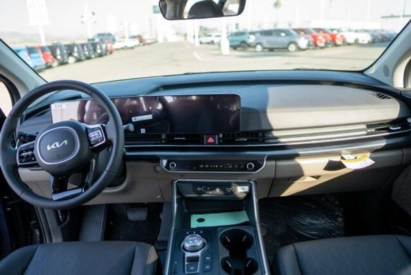 2026 Kia Carnival Hybrid LXSImage 13