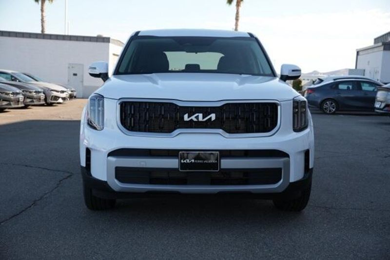 New 2025 Kia Telluride LXImage 2