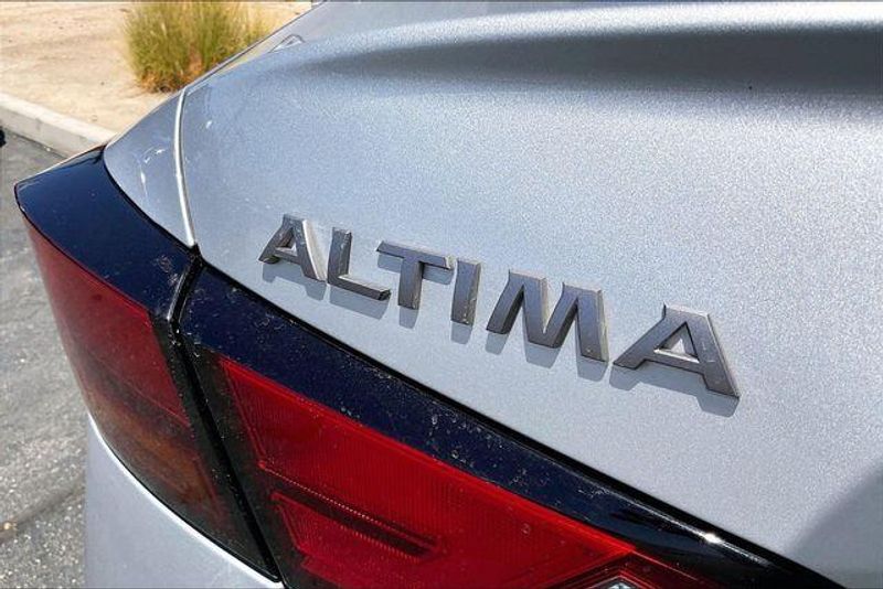 Used 2024 Nissan Altima 2.5 SRImage 31