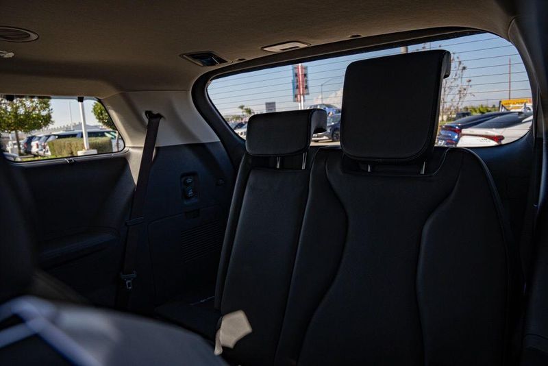 New 2026 Kia Carnival Hybrid SXImage 16