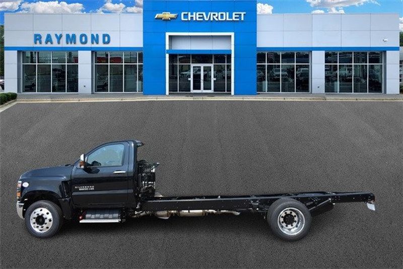 2024 Chevrolet Silverado 5500HD Work TruckImage 6