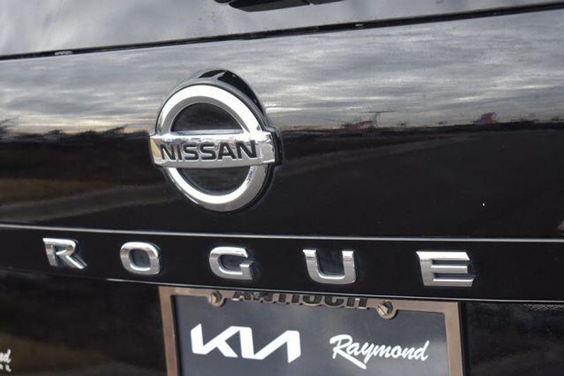Used 2021 Nissan Rogue SVImage 16
