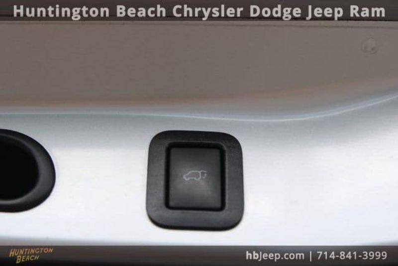 2016 Toyota Highlander LimitedImage 46