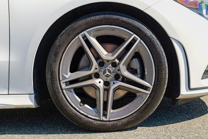 2022 Mercedes Benz CLA 250 photo 11