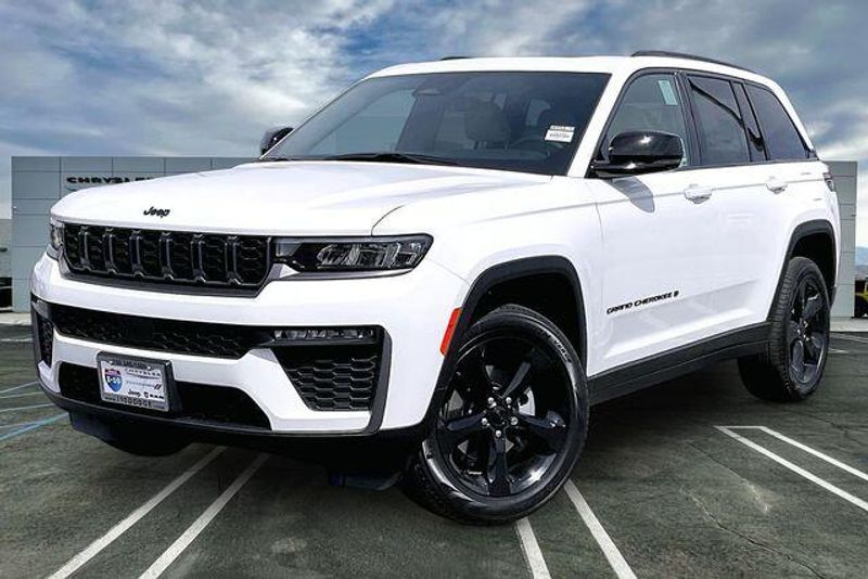 New 2026 Jeep Grand Cherokee Limited 4x2Image 1