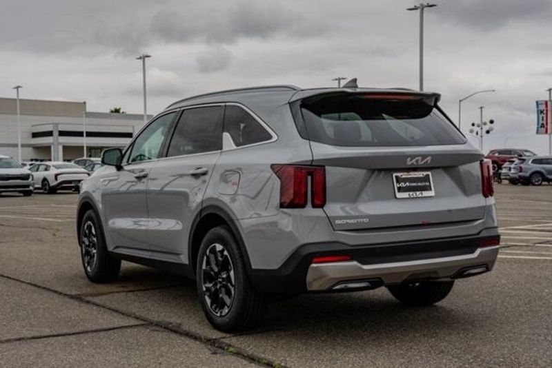 2025 Kia Sorento SImage 5