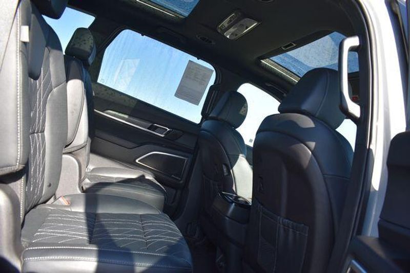 Used 2025 Kia Telluride SX X-LineImage 17