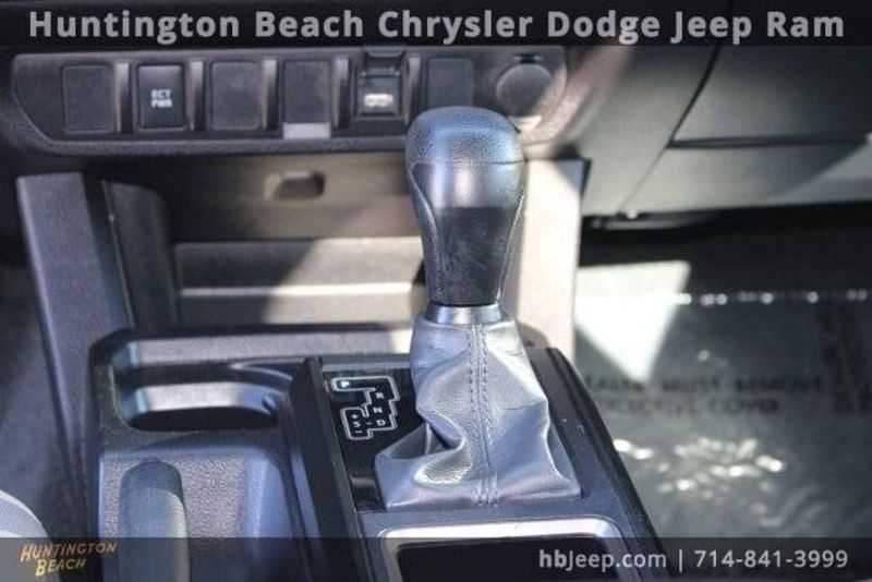 2023 Toyota Tacoma SRImage 19