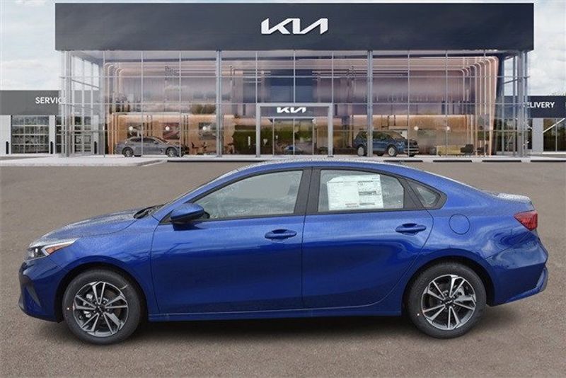 2024 Kia Forte LXSImage 7