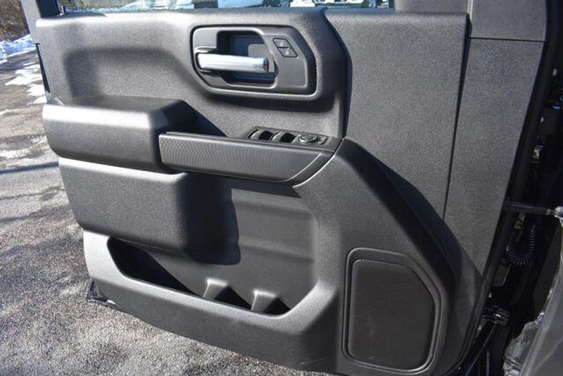 New 2026 Chevrolet Silverado 2500HD CustomImage 33