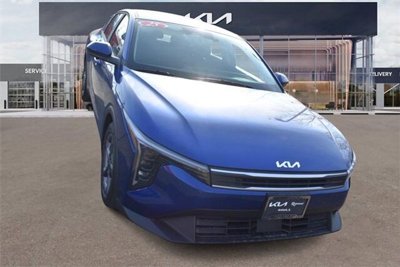 2025 Kia K4 LXSImage 9