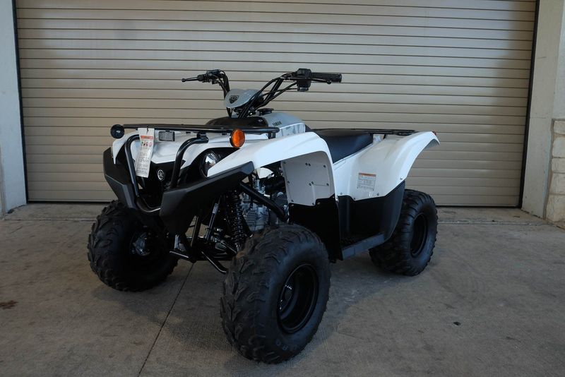 2024 YAMAHA Grizzly 90 in a WHITE exterior color. Family PowerSports (877) 886-1997 familypowersports.com 