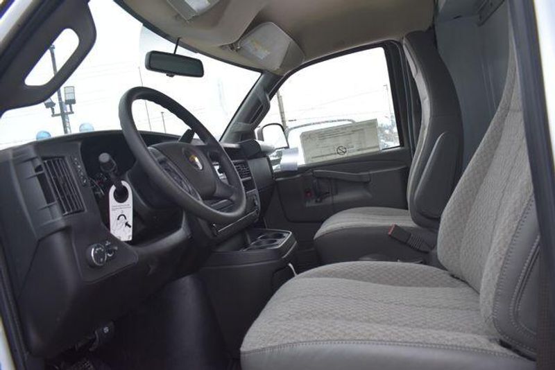 New 2025 Chevrolet Express 3500 Work VanImage 23