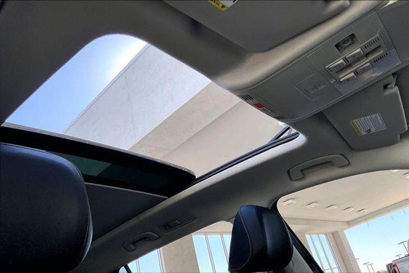 Used 2024 Volkswagen Tiguan 2.0T Wolfsburg EditionImage 29