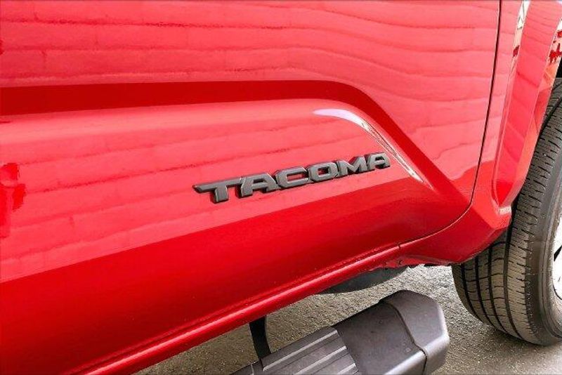 Used 2025 Toyota Tacoma SR5Image 7