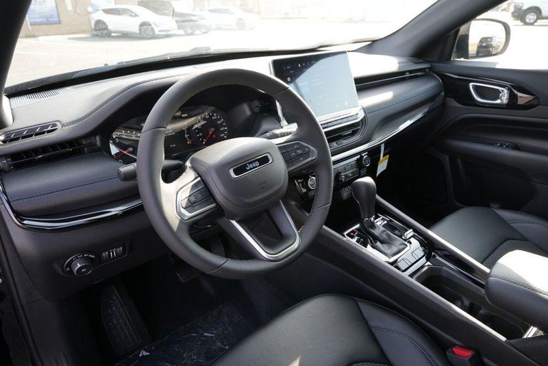 New 2026 Jeep Compass LatitudeImage 10