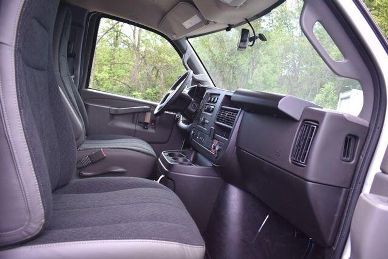 New 2025 Chevrolet Express 2500 Work VanImage 13