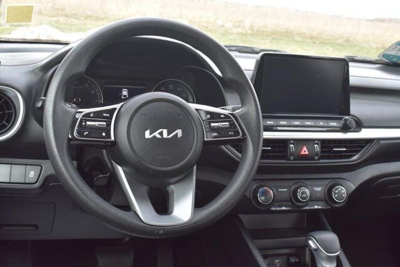 Used 2023 Kia Forte LXSImage 17