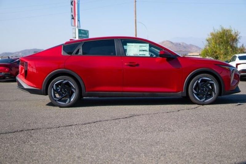 New 2025 Kia K4 GT-LineImage 8