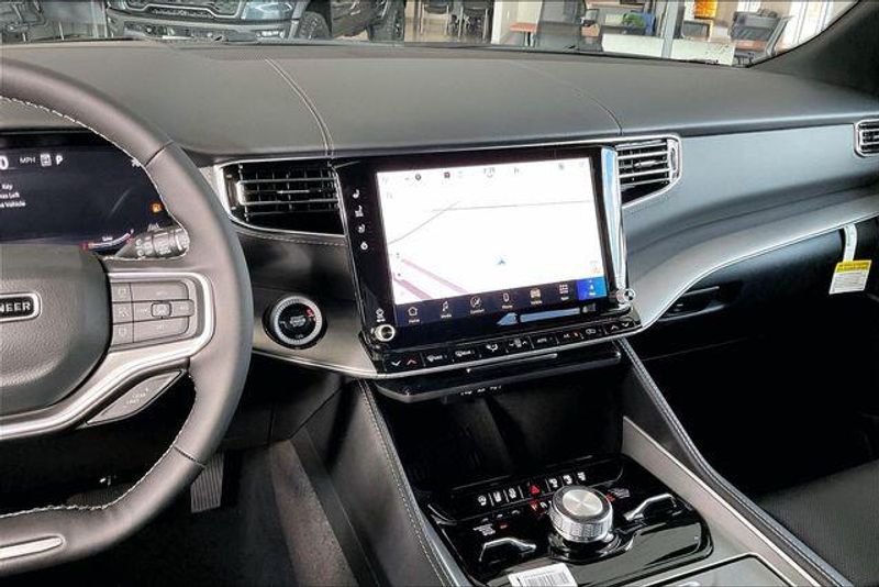 2026 Jeep Grand Wagoneer L Limited Reserve 4x4Image 3