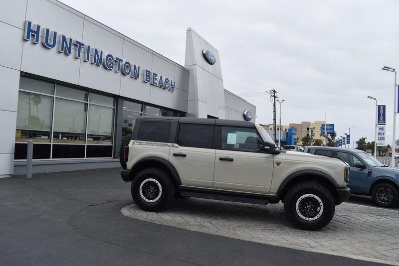 New 2025 Ford Bronco BadlandsImage 3