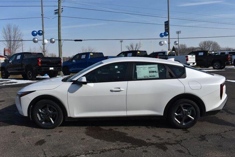 New 2026 Kia K4 LXSImage 7