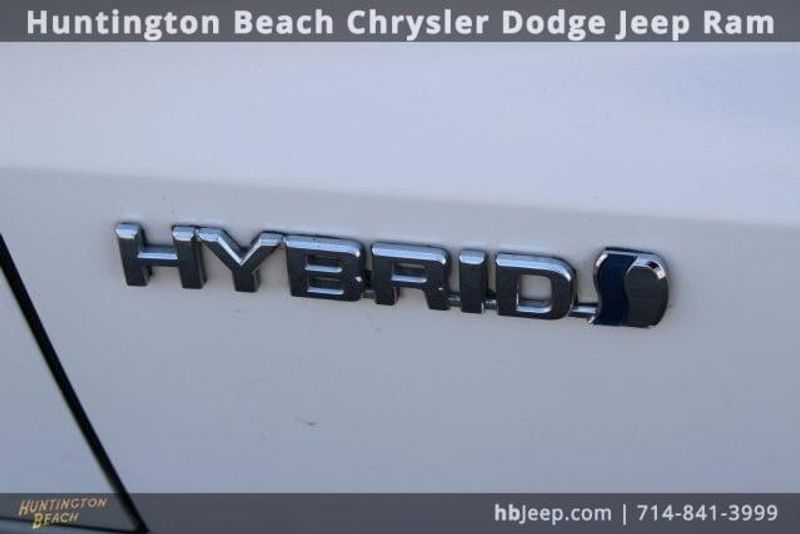 2021 Toyota Sienna XLEImage 10