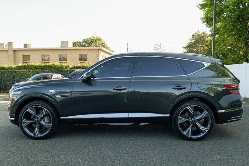 2025 Genesis GV80 3.5T Prestige photo 2