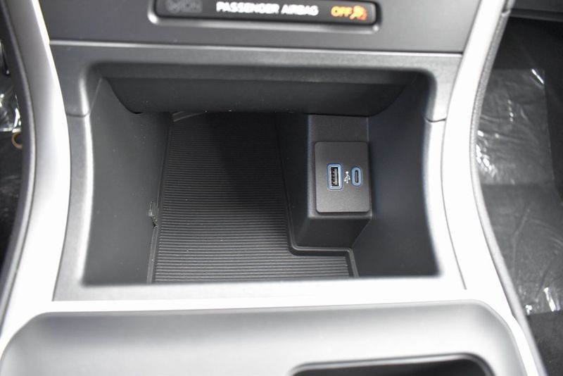 2024 Ford Edge SEImage 18