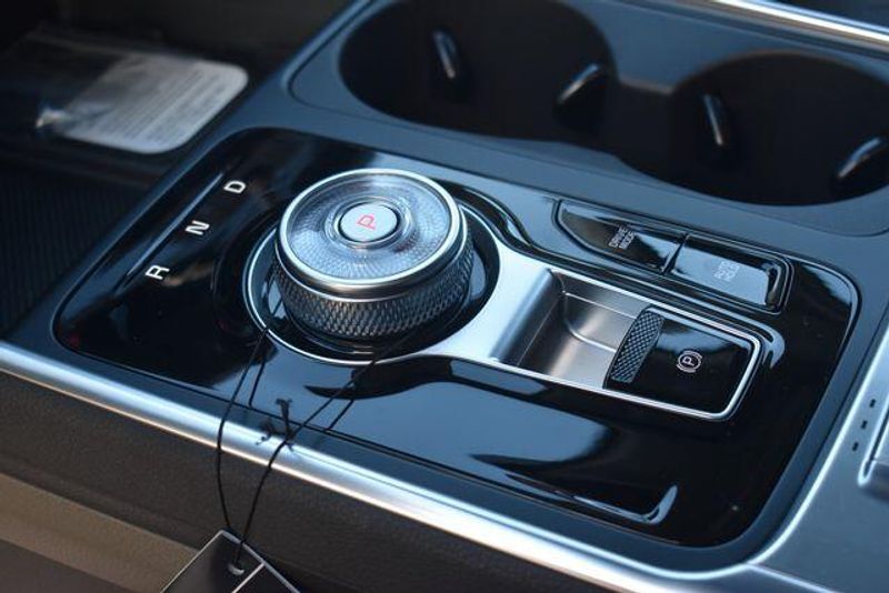 New 2026 Kia Carnival Hybrid EXImage 27