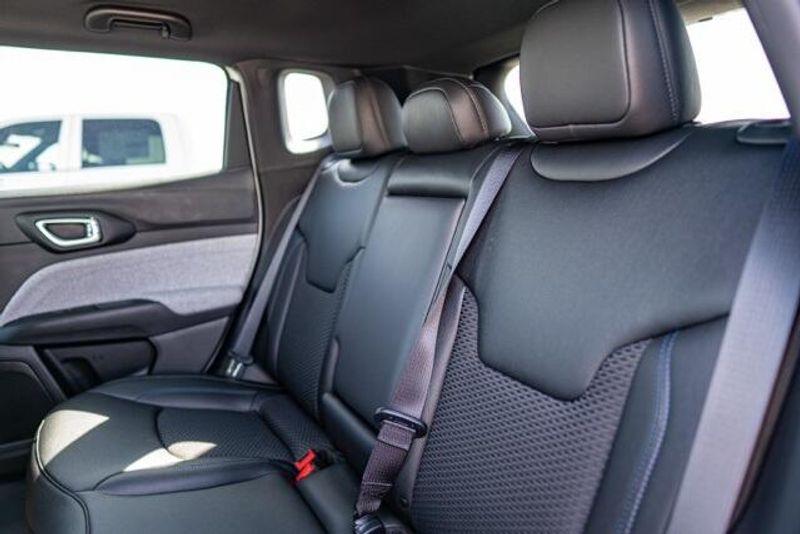 New 2025 Jeep Compass LatitudeImage 15