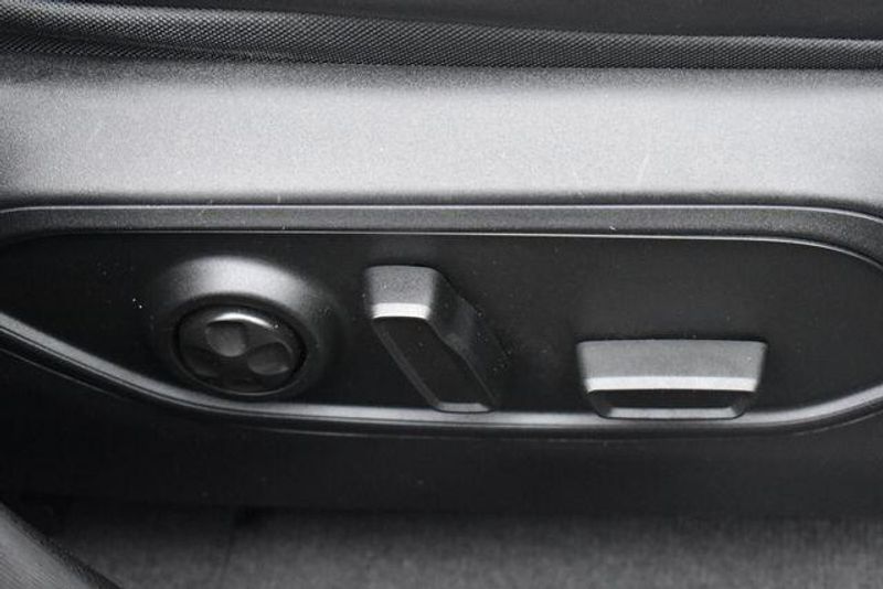 Used 2021 Jeep Grand-Cherokee-L LimitedImage 14