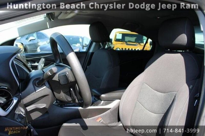 2018 Chevrolet Volt LTImage 29