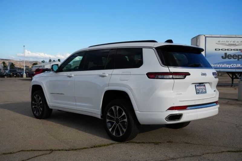 Used 2024 Jeep Grand Cherokee L OverlandImage 5