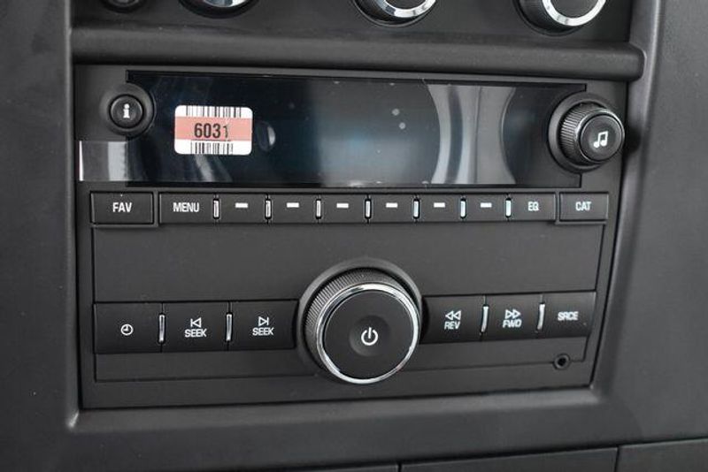 New 2025 Chevrolet Express 3500 Work VanImage 28