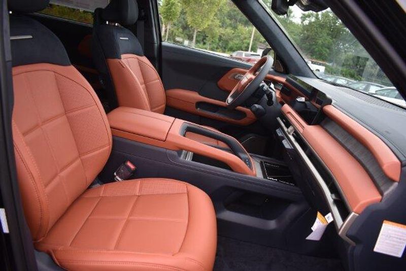 New 2027 Kia Telluride Hybrid SX PrestigeImage 16