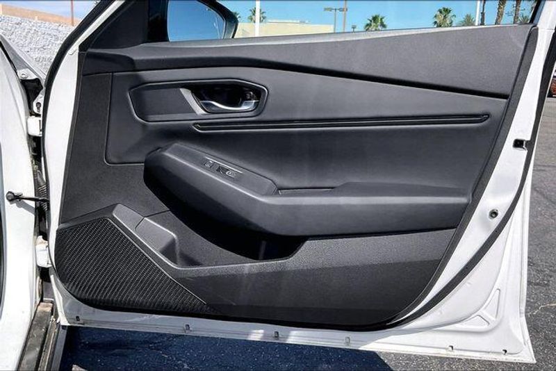 Used 2025 Honda Accord Sedan SEImage 23