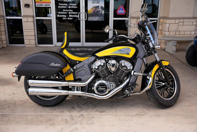 USED 2019 INDIAN MOTORCYCLE SCOUT BASE Image 1