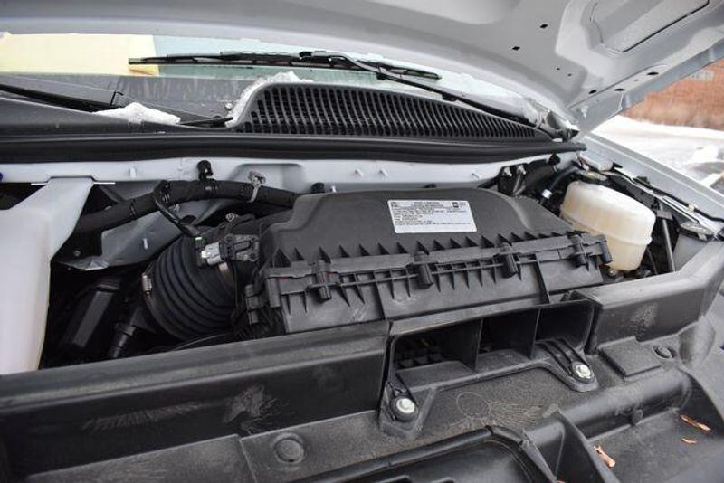 New 2025 Chevrolet Express 3500 Work VanImage 31