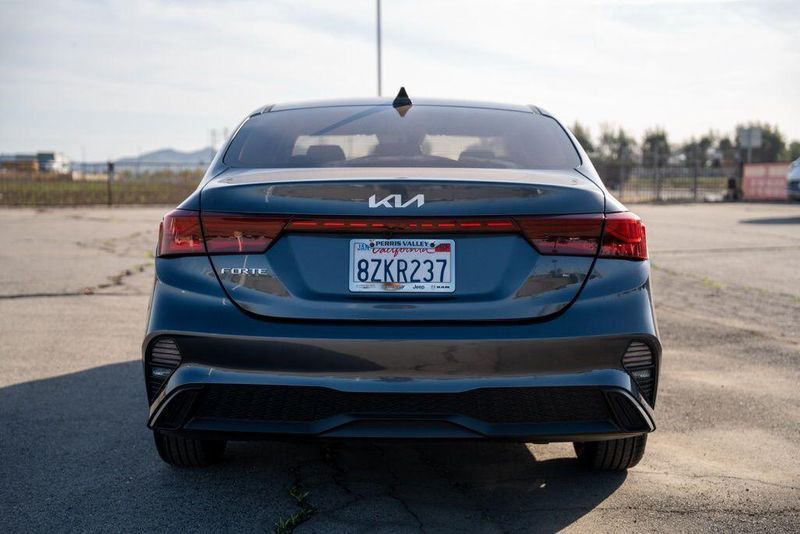 Used 2022 Kia Forte LXSImage 6