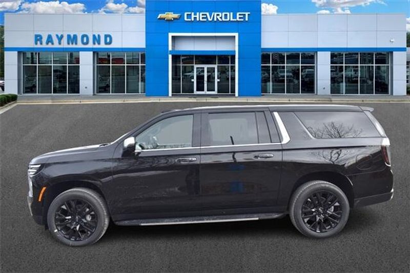 2025 Chevrolet Suburban PremierImage 6