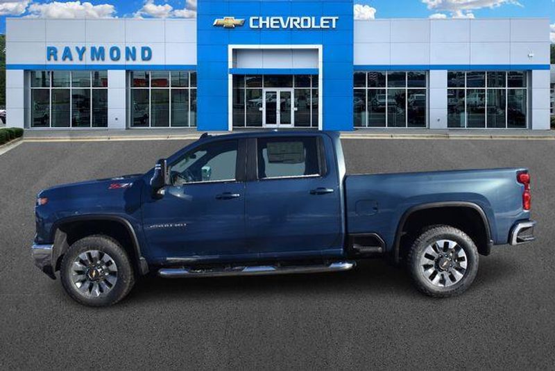 New 2026 Chevrolet Silverado 2500HD LTImage 7